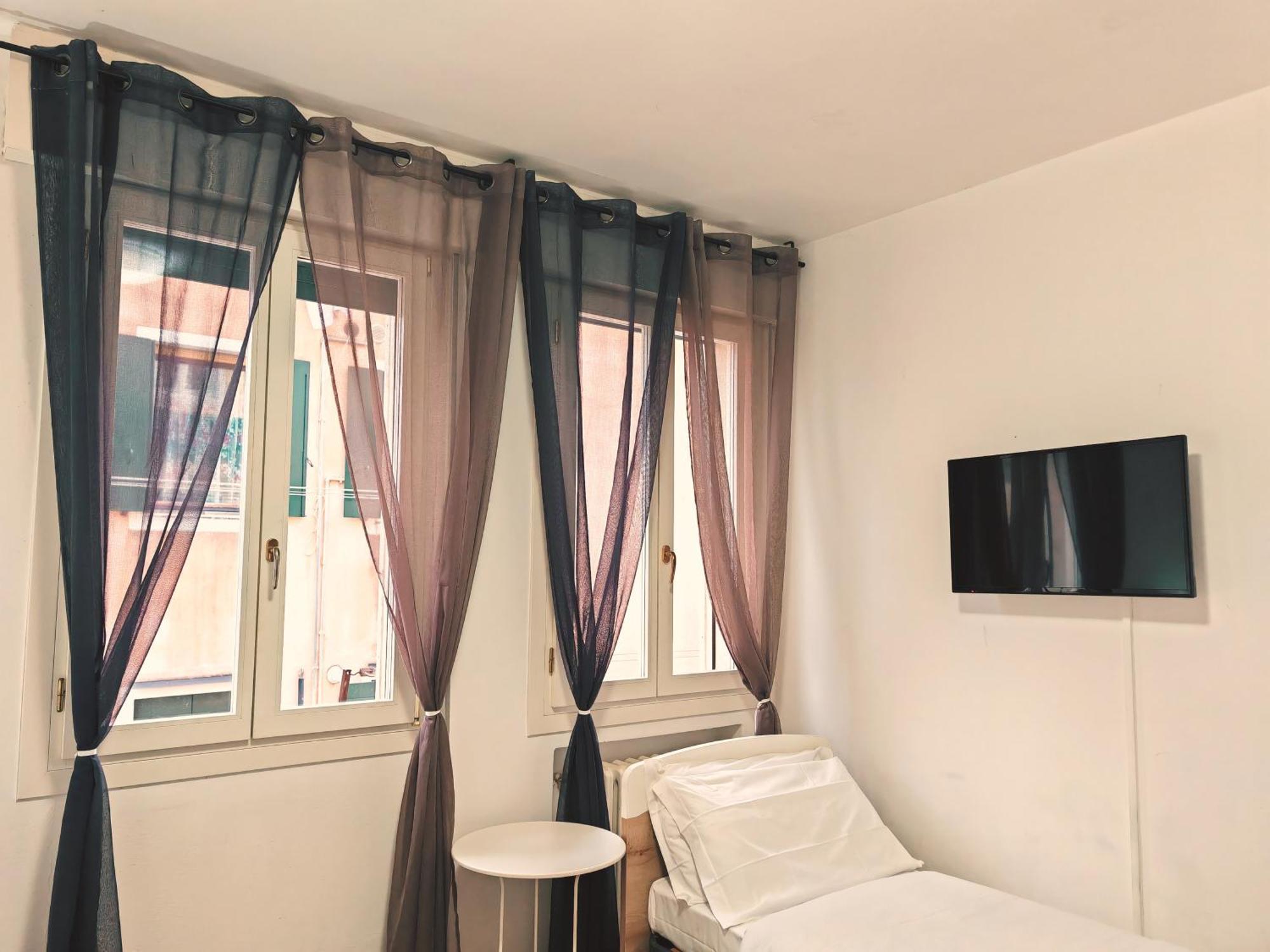 Goldmine Guest House 1 Венеция Номер фото